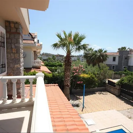 Villa Lebrentals Tina