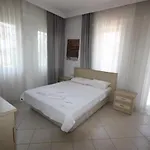 Lebrentals Tina Villa *