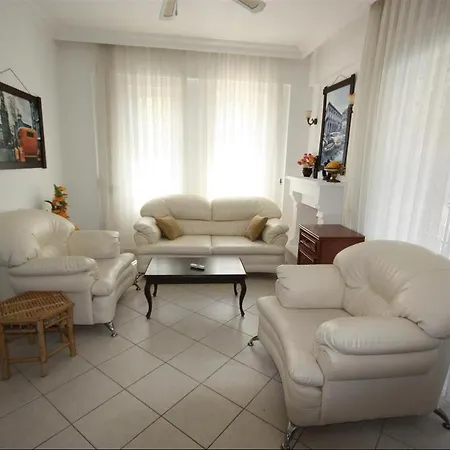 Lebrentals Tina فتحية