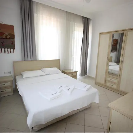 Lebrentals Tina فيلة *