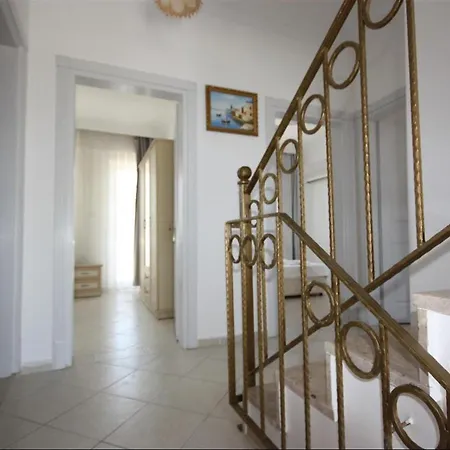 Villa Lebrentals Tina *